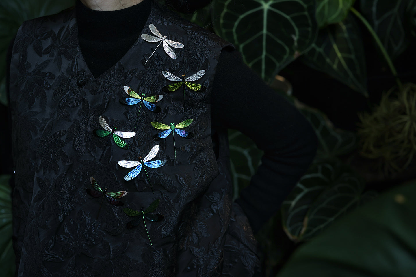 Damselfly — Silver Lacquer Brooch
