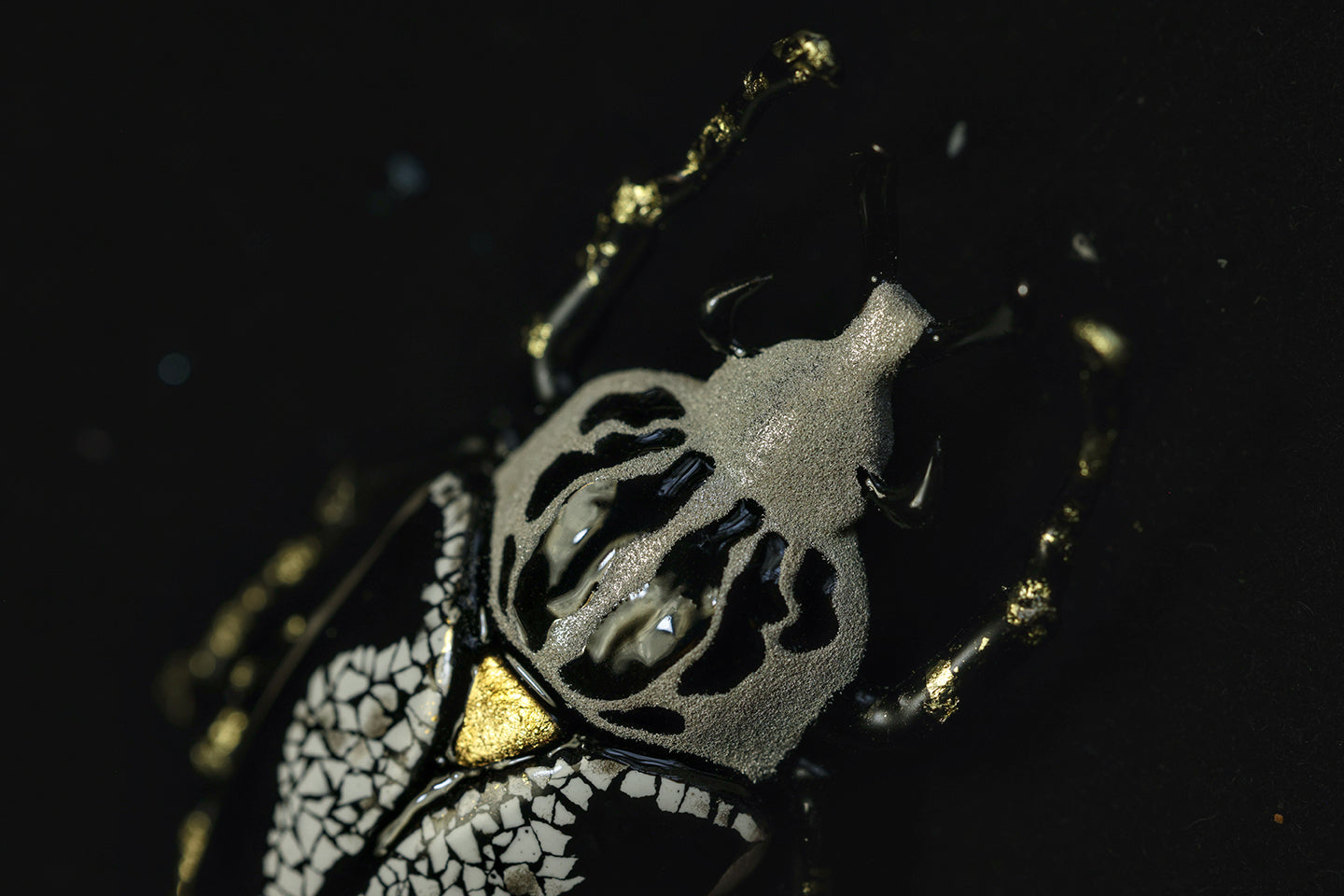 Goliath Beetle — Lacquer Brooch